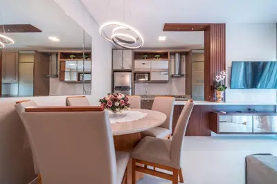 A cozinha ou kitchenette de Apto 2 Suítes Próx. à Praia c/ Piscina
