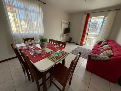 Uma área de estar em Cód 107 - Apartamento a 50m do mar em Palmas