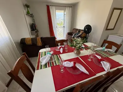 Uma área de estar em Cód 117 - Apartamento aconchegante a 50m do mar
