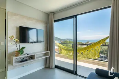 A planta de Cobertura com 03 suítes e vista para o mar