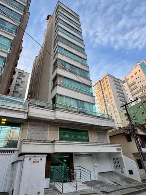 O edifício onde o quarto em acomodação particular está situado