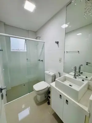 Uma casa de banho em Lindo Apartamento vista MAR Itapema