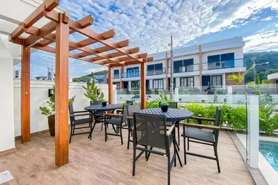 A piscina em ou perto de Ap com piscina privada 400m da praia de Palmas - 0163