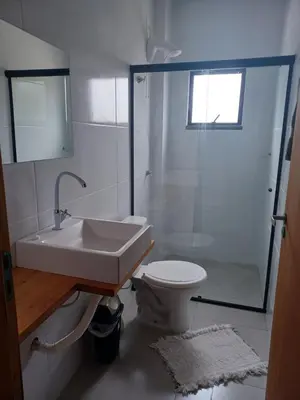 Uma casa de banho em Dumar residencial espaço inteiro