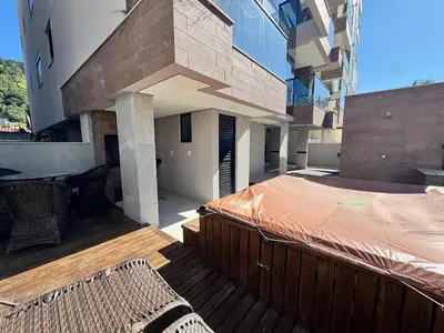 Uma varanda ou terraço em Polaris Residence - Apartamento com 2 suítes, totalmente mobiliado, a apenas 5 minutos da praia de Palmas.
