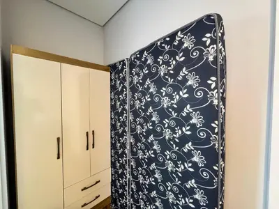 A planta de Polaris Residence - Apartamento com 2 suítes, totalmente mobiliado, a apenas 5 minutos da praia de Palmas.
