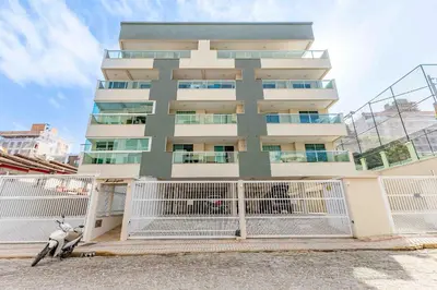 O edifício onde o apartamento está situado