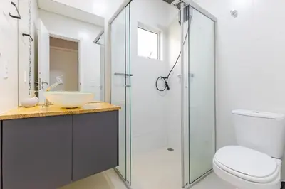 Uma casa de banho em Apartamento a 150 Metros da Praia de Bombinhas