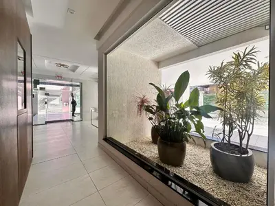 A planta de B100 - Apto para aluguel perto da praia 08 pessoas