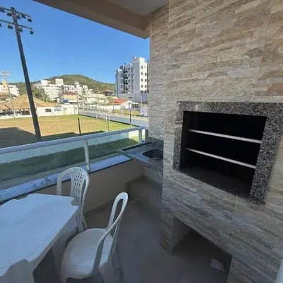 Cód 178- Apartamento aconchegante á 70m do mar.