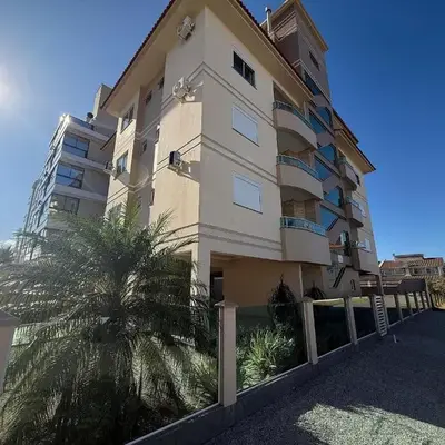 Cód 179 - Apartamento a 70m do mar com 2 dormitórios em Palmas
