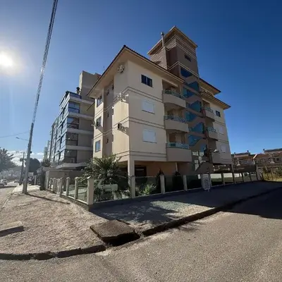 Cód 181 - Apartamento a 70 metros do mar com 2 dormitórios
