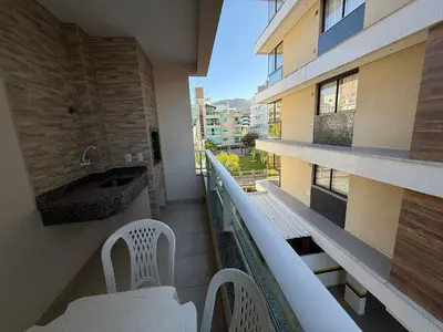 Uma varanda ou terraço em Cód 182 - Apartamento bem localizado á 70m do mar