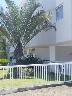 O edifício onde o apartamento está situado