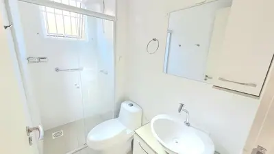 Uma casa de banho em Apartamento amplo no Paraíso Palmas 450m da praia