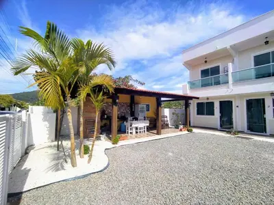 O edifício onde o apartamento está situado