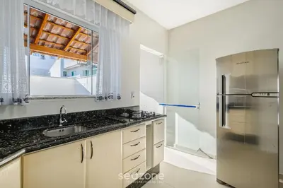 A cozinha ou kitchenette de Casa c/ 2 Suítes e Churrasqueira LRM0226