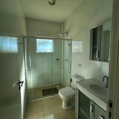 Uma casa de banho em Apartamentos 10m Mar Bombinhas - Morada de Praia Suítes