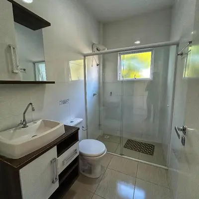 Uma casa de banho em Apartamentos 10m Mar Bombinhas - Morada de Praia Suítes