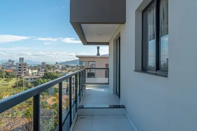 Uma varanda ou terraço em Cobertura duplex com 02 suítes