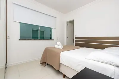 A planta de Solar das Ilhas 203 – Lindo Apartamento com Ótimo Custo-Benefício, a Poucos Metros da Praia de 4 Ilhas.