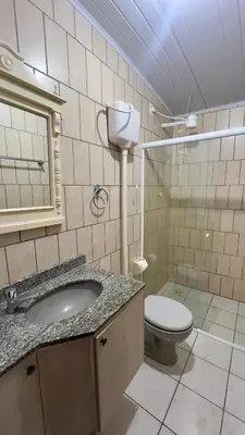 Uma casa de banho em Recanto Silveira 150 metros da Praia Canto Grande Mar de Fora( Mariscal )