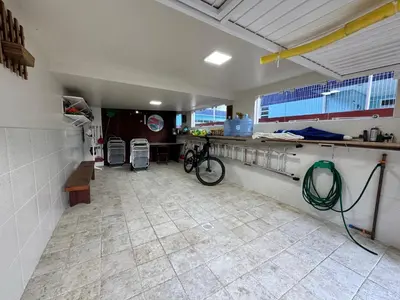 A planta de CASA PINHEIROS - Casa na Praia de Palmas com 4 Dormitórios e Piscina