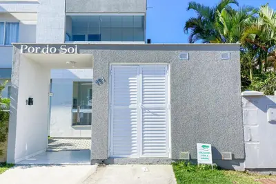 O edifício onde o apartamento está situado