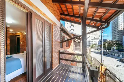 Uma varanda ou terraço em Casa aconchegante perto da praia HN6078