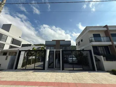 O edifício onde o apartamento está situado