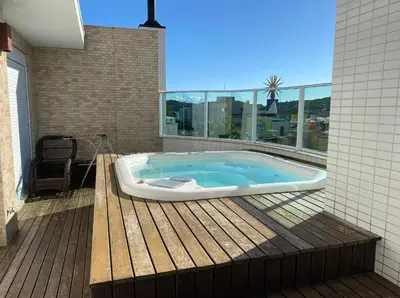 A planta de Cobertura com jacuzzi 2 minutos da praia