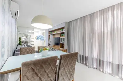 A planta de Excelente apartamento em condomínio pé na Areia.