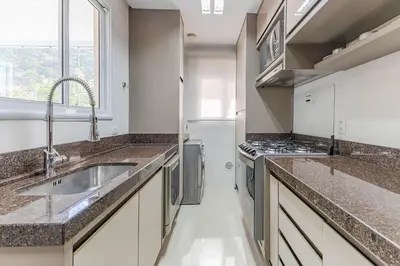 A planta de Excelente apartamento em condomínio pé na Areia.