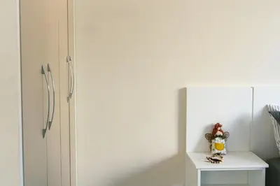 A planta de quarto privativo com vista morro do macaco150m praia