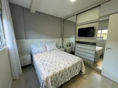 Uma cama ou camas num quarto em 025 Cobertura ed Mario Guilherme 3 suites