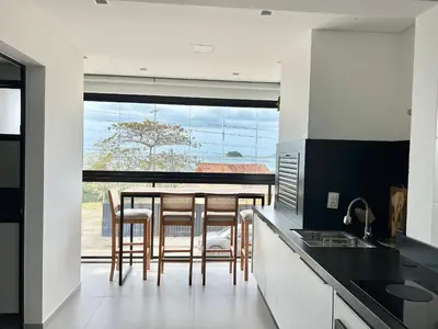 A cozinha ou kitchenette de Apto vista MAR na praia de Palmas! ZI01I