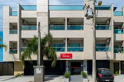 O edifício onde o apartamento está situado