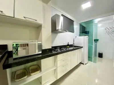 A cozinha ou kitchenette de Apartamento em Bombinhas