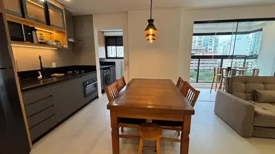 A cozinha ou kitchenette de Apê Central | 2 Suítes + A/C + Vista Mar