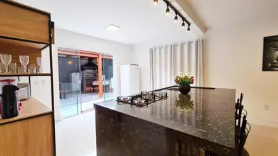 A cozinha ou kitchenette de Casa com acesso praia de Zimbros