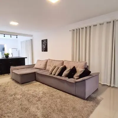 Casa com acesso praia de Zimbros