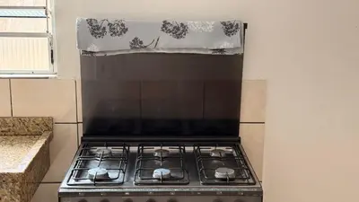 A cozinha ou kitchenette de Mares e Flores de Bombinhas