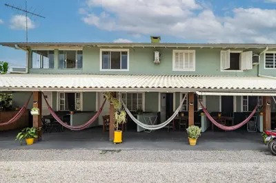 O edifício onde o aparthotel está situado