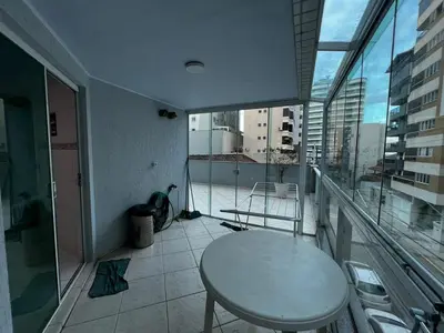 Uma varanda ou terraço em 90 metros do MAR! 3 quartos, 1 suite, 2 vagas de garagem