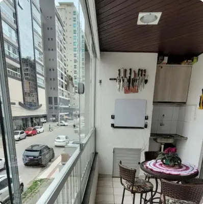 A planta de LINDO AP 300m do Mar 2 quartos