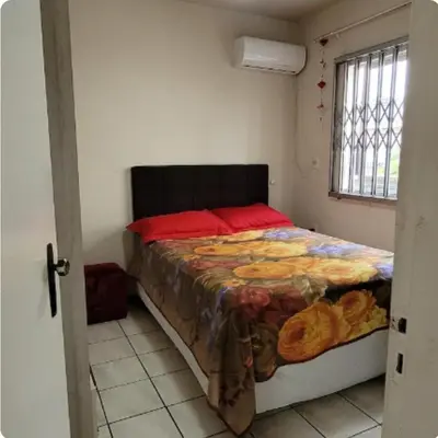 Uma cama ou camas num quarto em LINDO AP 300m do Mar 2 quartos