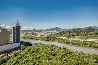 A planta de Apto 3 suítes a 170m da Praia GUA1902