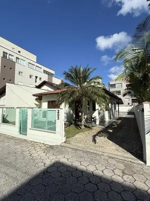 O edifício onde a casa de férias está situado