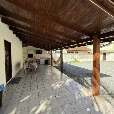 Casa a 150M da praia