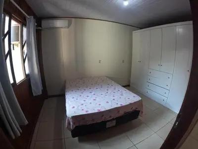Uma cama ou camas num quarto em Casa grande 500mt de Mariscal beach